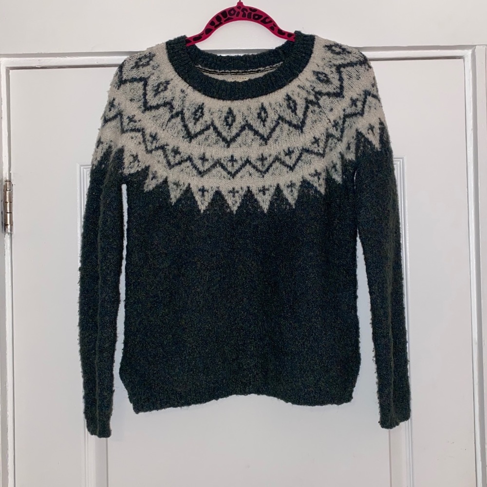 Sonoma scoop neck sweater